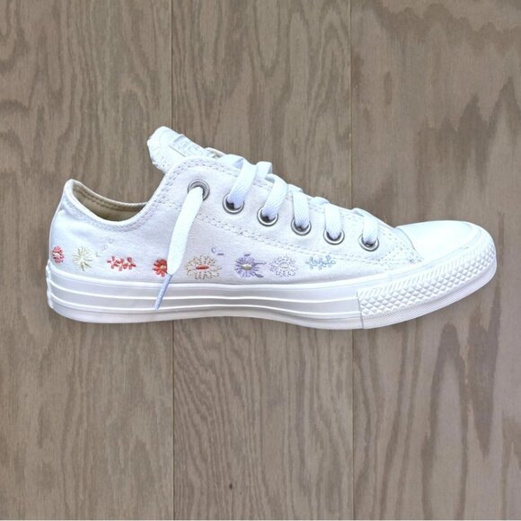 Converse Chuck Taylor All Star Low Top White Floral Embroidered Sneakers 8 - Picture 3 of 12